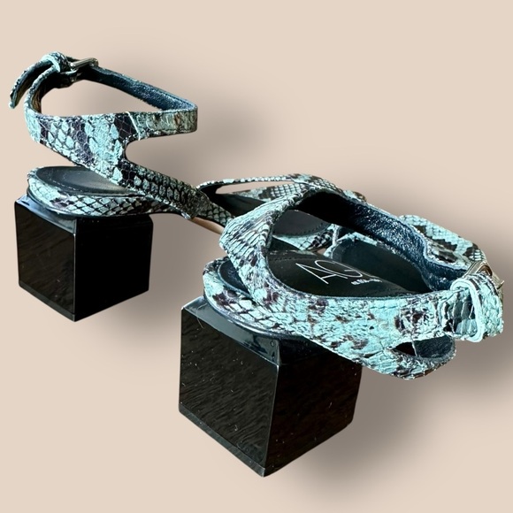 NWOT AGL Attilio Giusti Leombruni ‘Angie’ Sandal with Cube Heel in Green Snake 6 - Picture 3 of 13